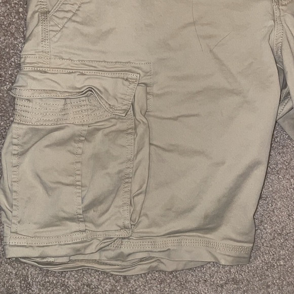 GAP cargo shorts - Picture 4 of 8